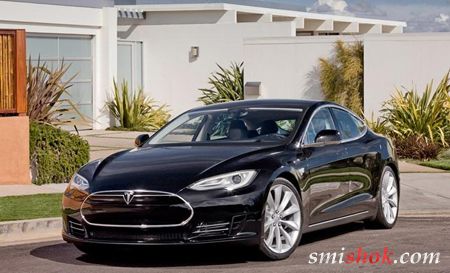 Нові фотографії седана Tesla
