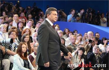 До Януковича не допустять журналістів у кросівках