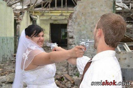 Прикольний фотоекстрім весілля в Донецьку.
