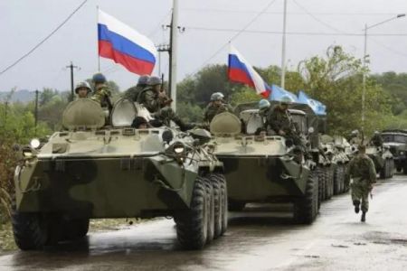 СНБО: В районе Изварино появились военные в российской форме