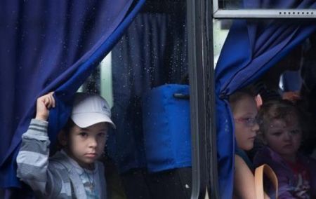 В Луганске похитили 60 детей-сирот из интерната