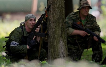 Сепаратисты на Донбассе атакуют по нескольким направлениям – Тымчук