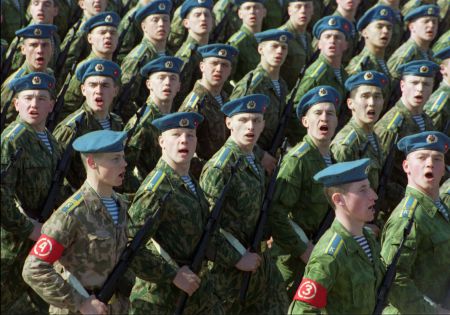 Россия вдвое увеличила численность десантников-миротворцев