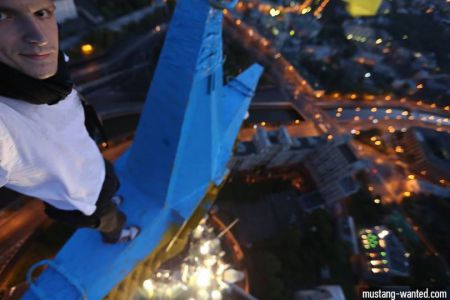 Украинец признался в перекрашивании звезды на московской высотке