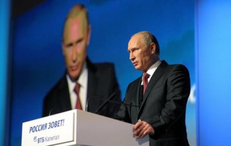 Путин назвал санкции против России "полной дурью"