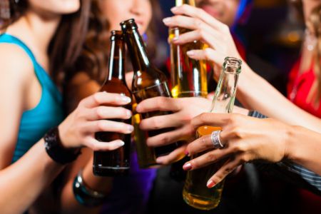 10 мифов об алкоголе, в которые все верят, а зря