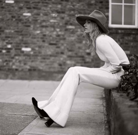 Лили Дональдсон фото для Elle UK