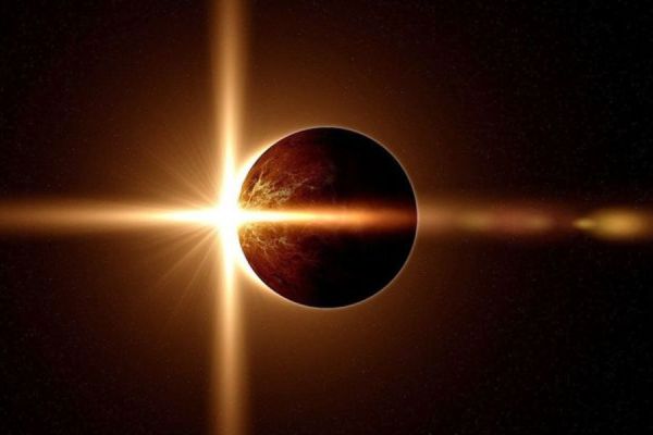 Солнечное затмение: Землю накрыло удивительно явление. Первые кадры