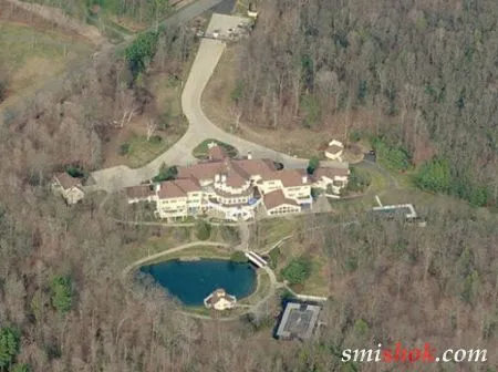 Репер 50 Cent продає свій особняк в Фармингтоне
