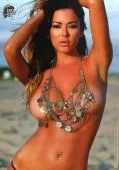 Карина Єлінек в журналі Hombre лютий 2011 Аргентина