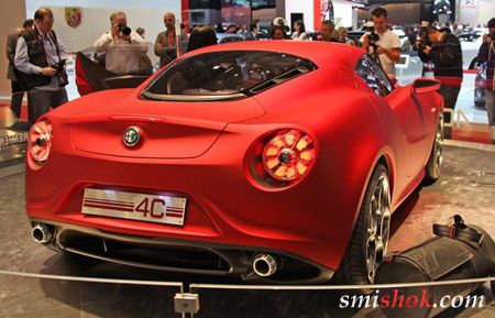 Alfa Romeo зробила новий суперкар