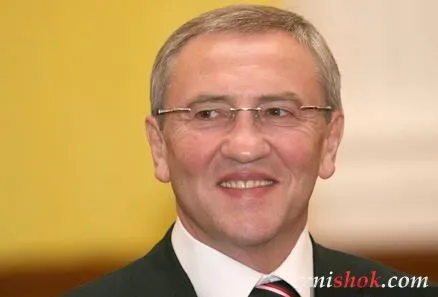 Черновецький вирішив заробити на землі