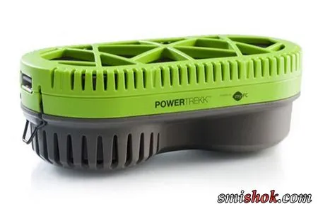 PowerTrekk заряджає смартфон від води