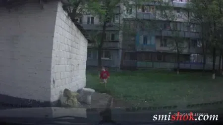 Чим дітлахи займаються у дворі