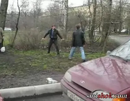 Завзята бійка алкашів