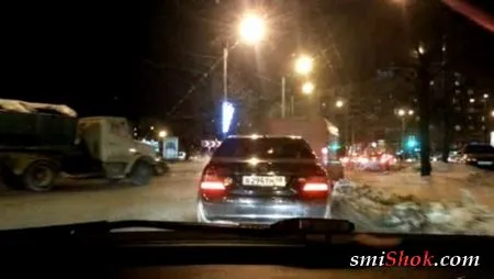 У девушки очень богатый словарный запас
