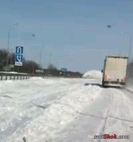 Как на Украине чистят дороги от снега