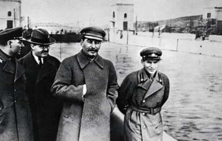 Алхимики НКВД и философский камень