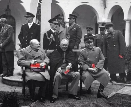 Визитка Яроша «порвала» интернет. Лучшие фотожабы