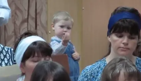 Эта девочка действительно чувствует музыку...