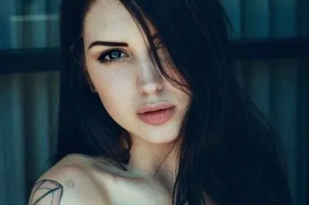 Сногсшибательные брюнетки