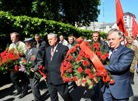 Массовые драки и содействие сепаратистам: ТОП-13 скандалов, связанных с КПУ