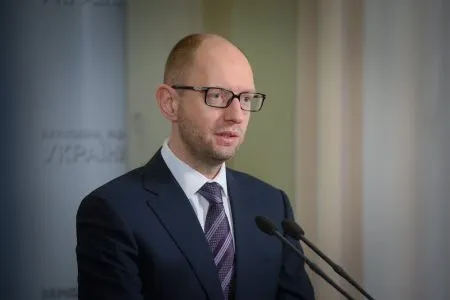 Кабмин создает комитет по введению санкций против России – Яценюк