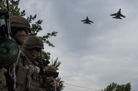 Авиация уничтожила "Град" и укрепления сепаратистов возле Макеевки – штаб АТО