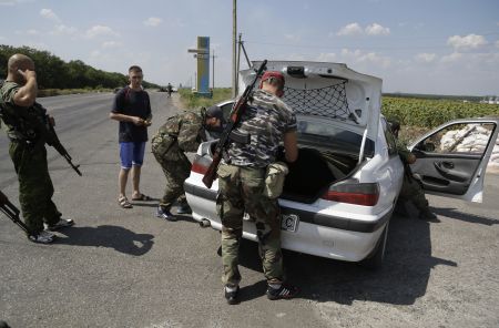 В Сеть попал разговор террористов, похитивших представителей Красного Креста