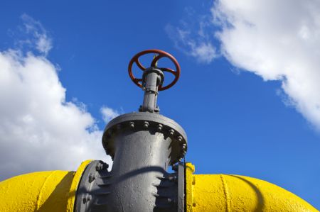 Украина может остановить транзит российского газа - Яценюк