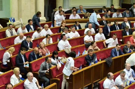 Итоги 14 августа: важные законы, Твиттер Медведева и нокдаун Ляшко