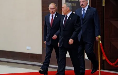 Путин, Лукашенко и Назарбаев намерены встретиться с Порошенко – посол Беларуси