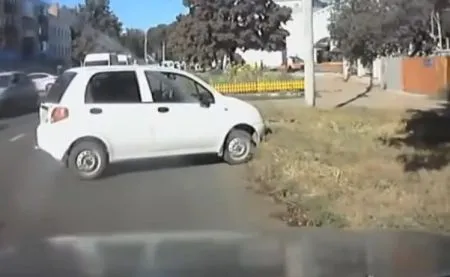 Девушки за рулем видео не для слабонервных
