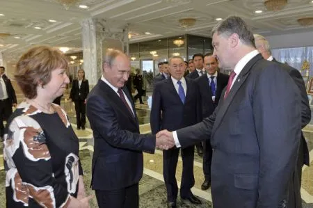 Путин и Порошенко не договорились о прекращении огня – Песков