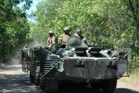 Война на Донбассе: боевики показали список пленных