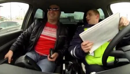Вёсёлый гаишник