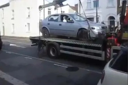 Переиграл в GTA и сбежал с эвакуатора