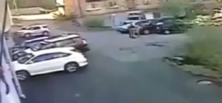 Девушка угробила машину