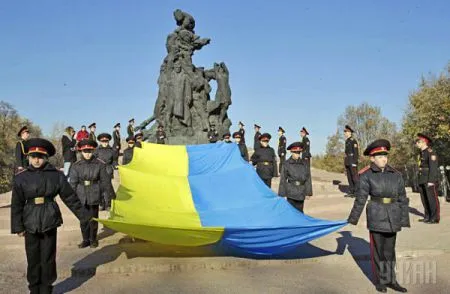 Итоги 28 октября: Новый гумконвой России и рухнувший кран в Днепропетровске