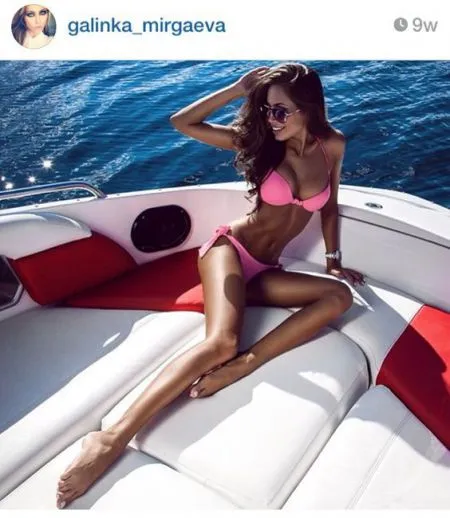 Привлекательные девушки на фото из Instagram