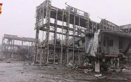 Донецкий аэропорт после восьми месяцев боев: фоторепортаж