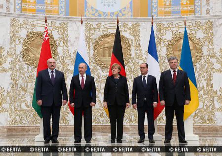 Переговоры в Минске онлайн: стороны договорились о прекращении огня