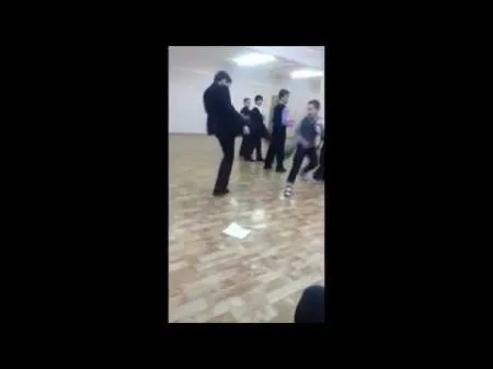 Мал, да удал