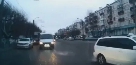 А говорят девушки водят плохо
