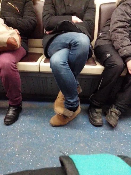 Странные люди в метро, фото приколы на вторник