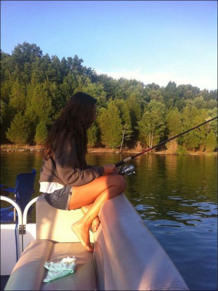 Девчонки на рыбалке