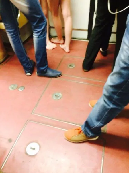 Странные люди в метро, фото приколы на вторник