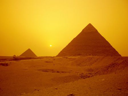 Загадки пирамиды Хеопса: исторические факты и нелогичные объяснения