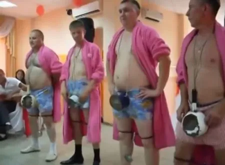 На этой свадьбе тамада знает повеселить народ
