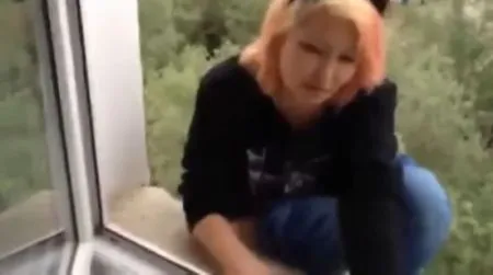 Зачем она это сделала